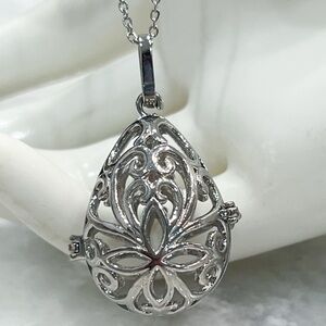 VALUE BUY Silver Locket Pendant 18” Necklace PRICE FIRM!